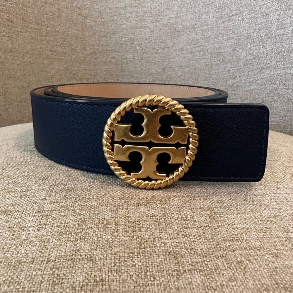 Tory Burch Navy/Gold Twisted Logo Belt - Like new!